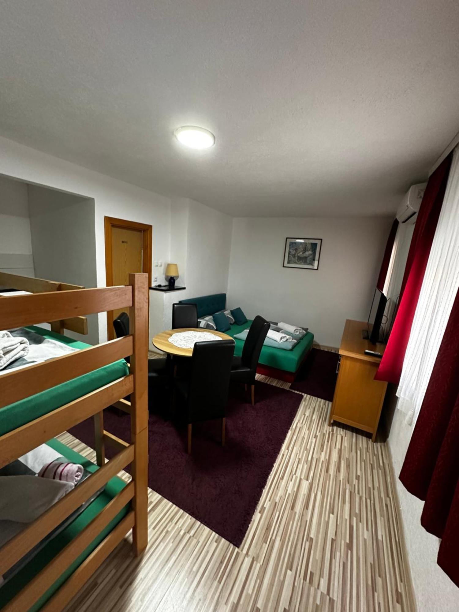 Guest House Nana Мостар Екстер'єр фото