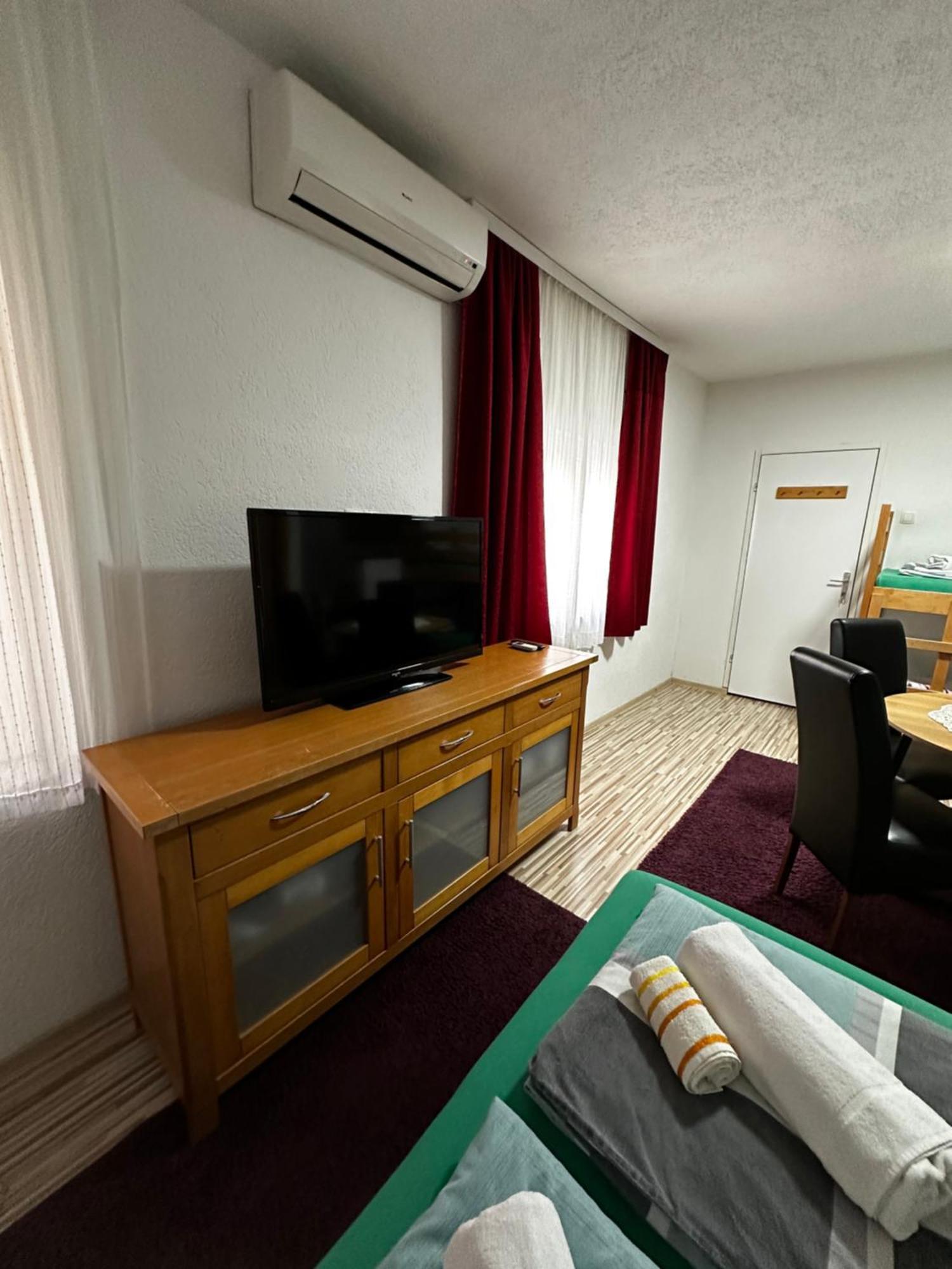 Guest House Nana Мостар Екстер'єр фото