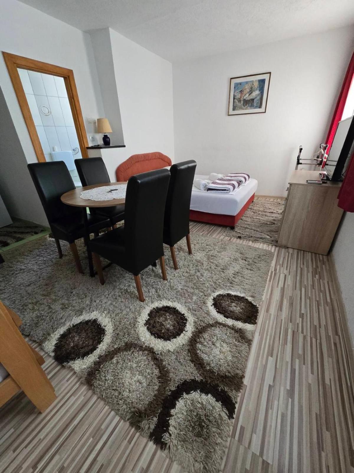 Guest House Nana Мостар Екстер'єр фото